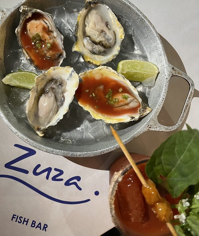Ostras e Bloody Mary: especialidade da casa